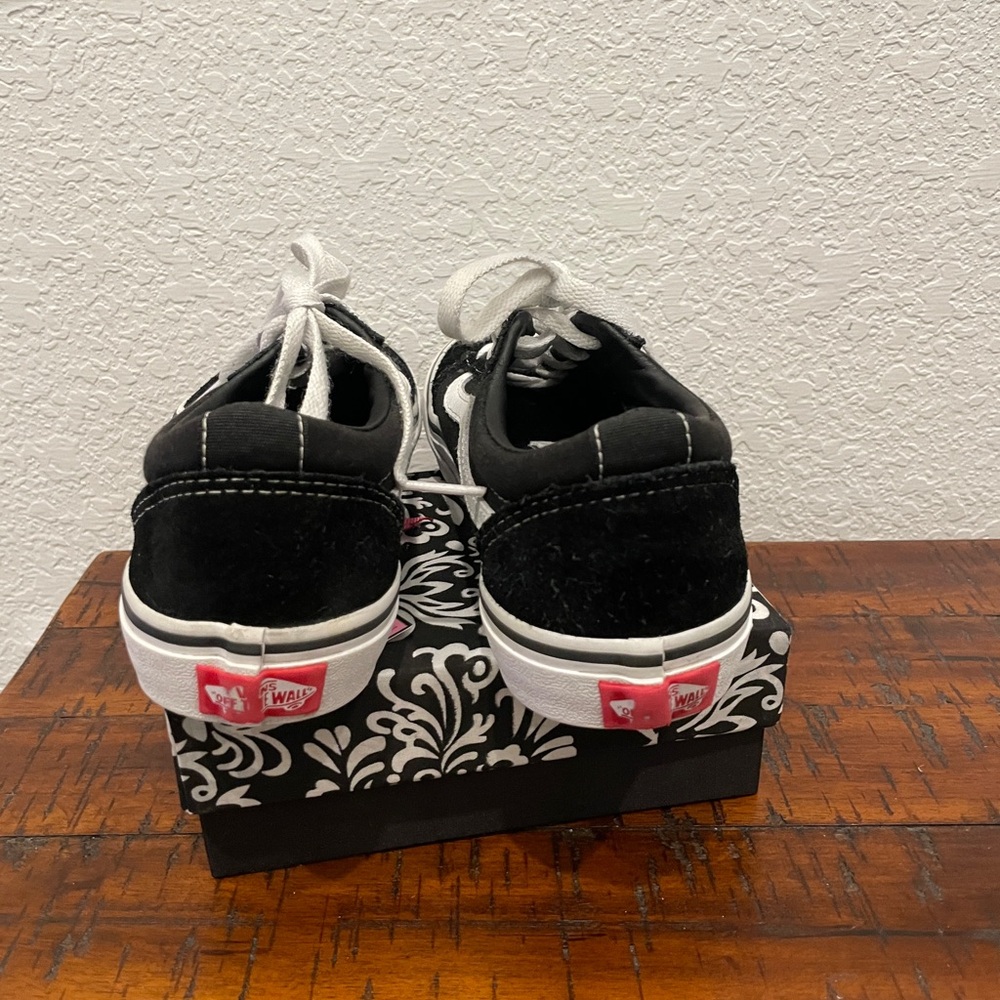 Vans Old Skool Shoe B&W Low Tops - Youth 4 - Picture 5 of 7